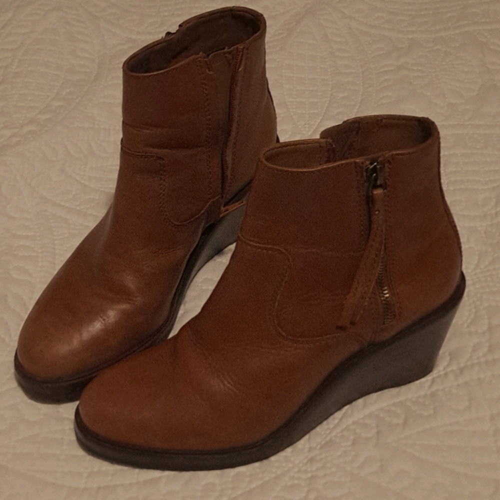 brown wedge boots